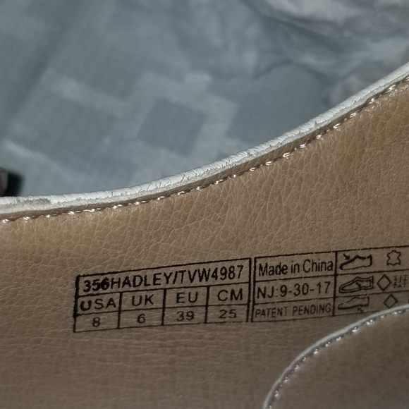 Vionic 356 Hadley white wingtips size 8 - Picture 8 of 8